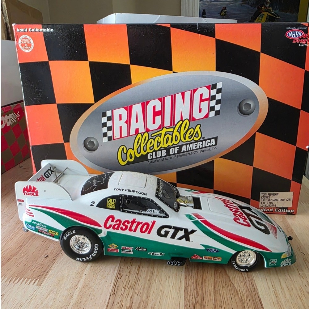 Tony Pedregon 1997 Castrol GTX Ford Mustang Funny Car 1:24 Action Diecast 1/2500